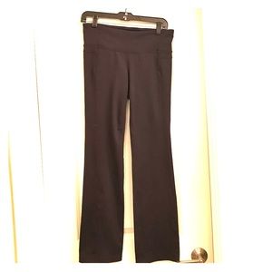 Athleta straight-leg yoga pants